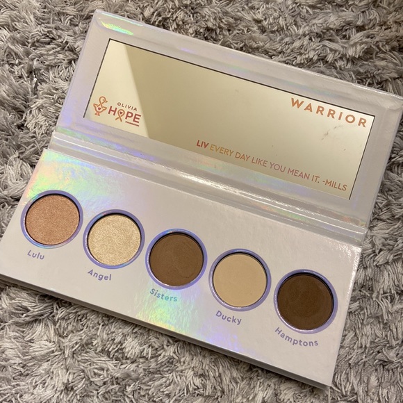 Florence by Mills Love Liv Eyeshadow Palette - Picture 2 of 4